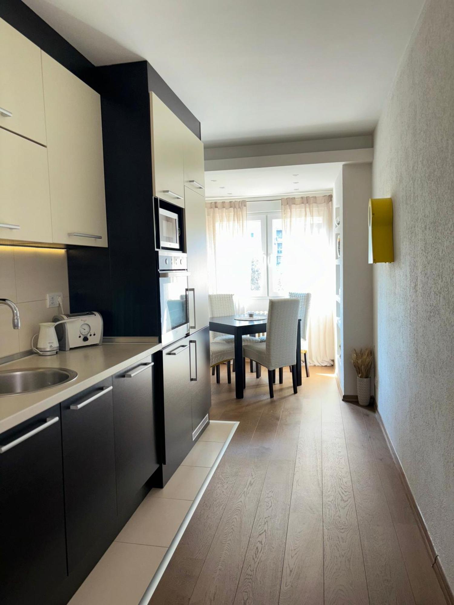 Apartment 2a *