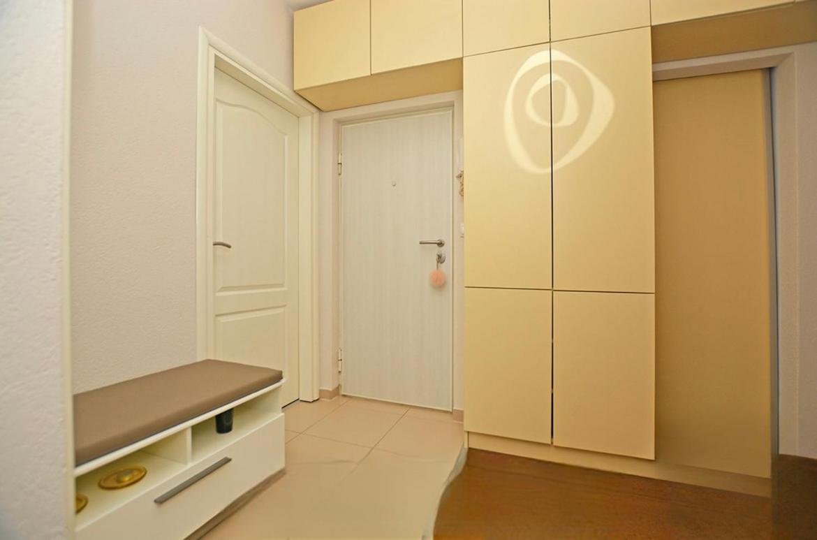 2a Apartment *